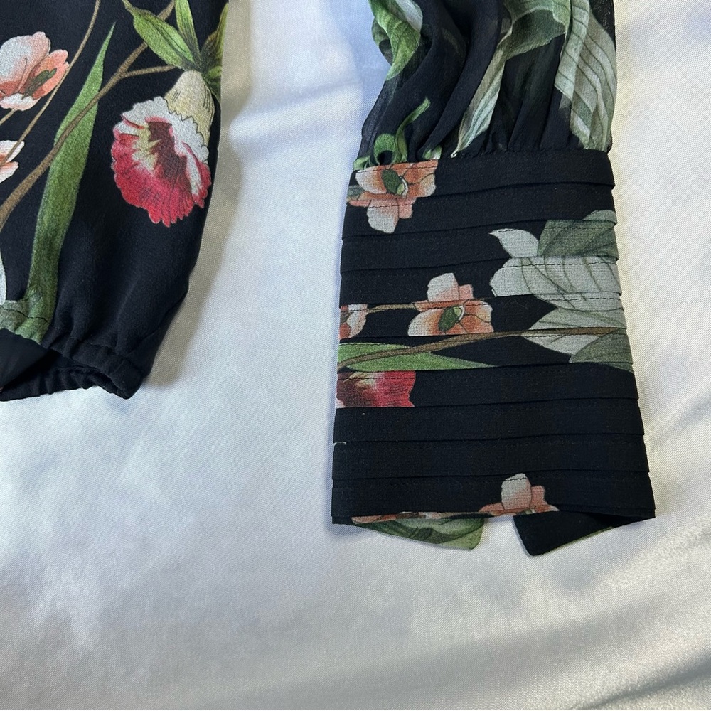 Elie Tahari Laya Floral-Print Silk Blouse - Picture 6 of 9